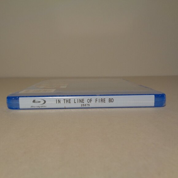 IN THE LINE OF FIRE New Blu-ray Disc / Special Features / High Definition - Picture 8 of 8